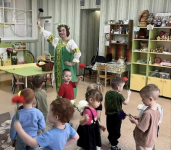 Весна пришла в гости к нашим самым маленьким воспитанникам!